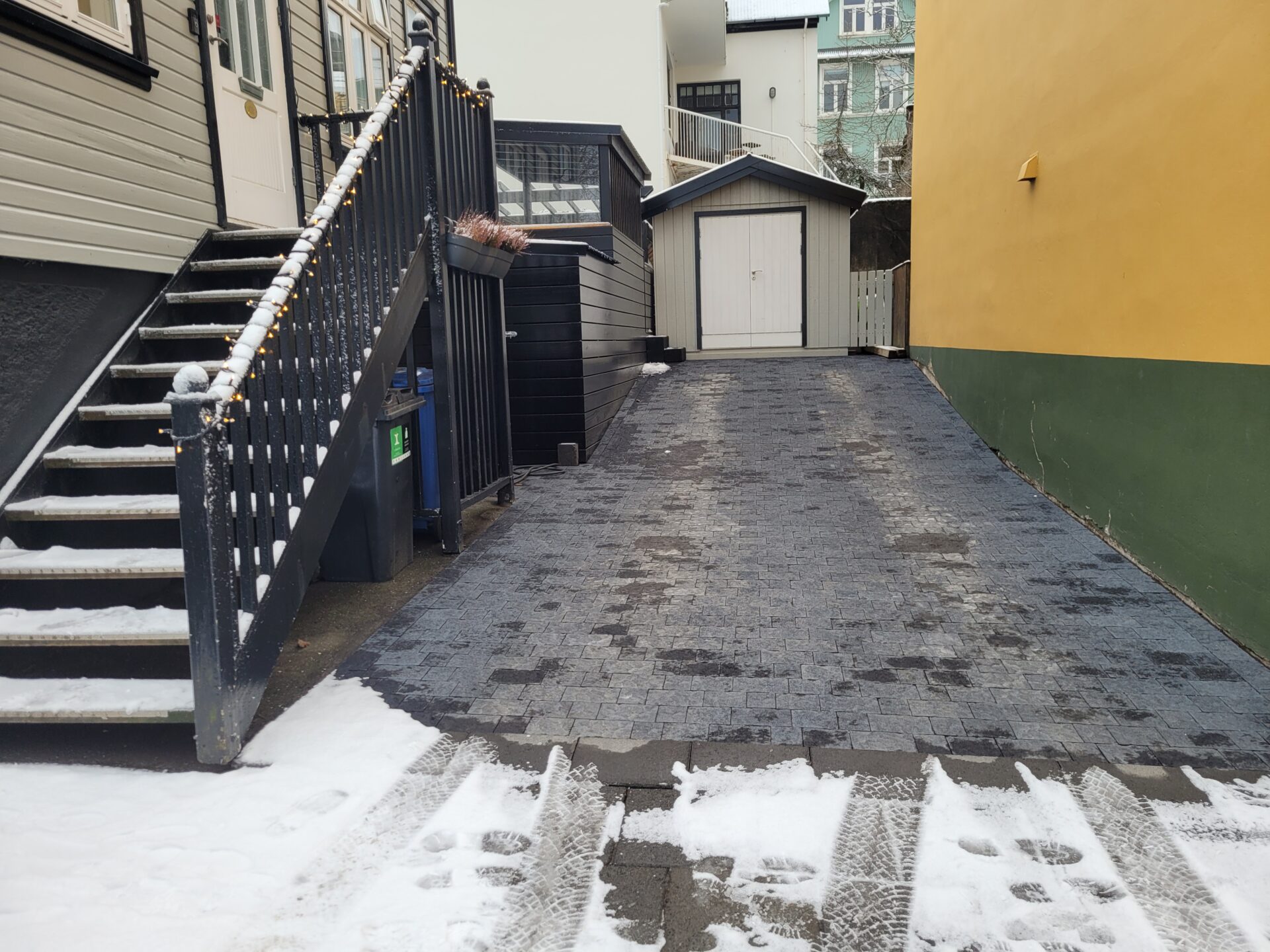 Snjóbræðslulagnir og frágangur